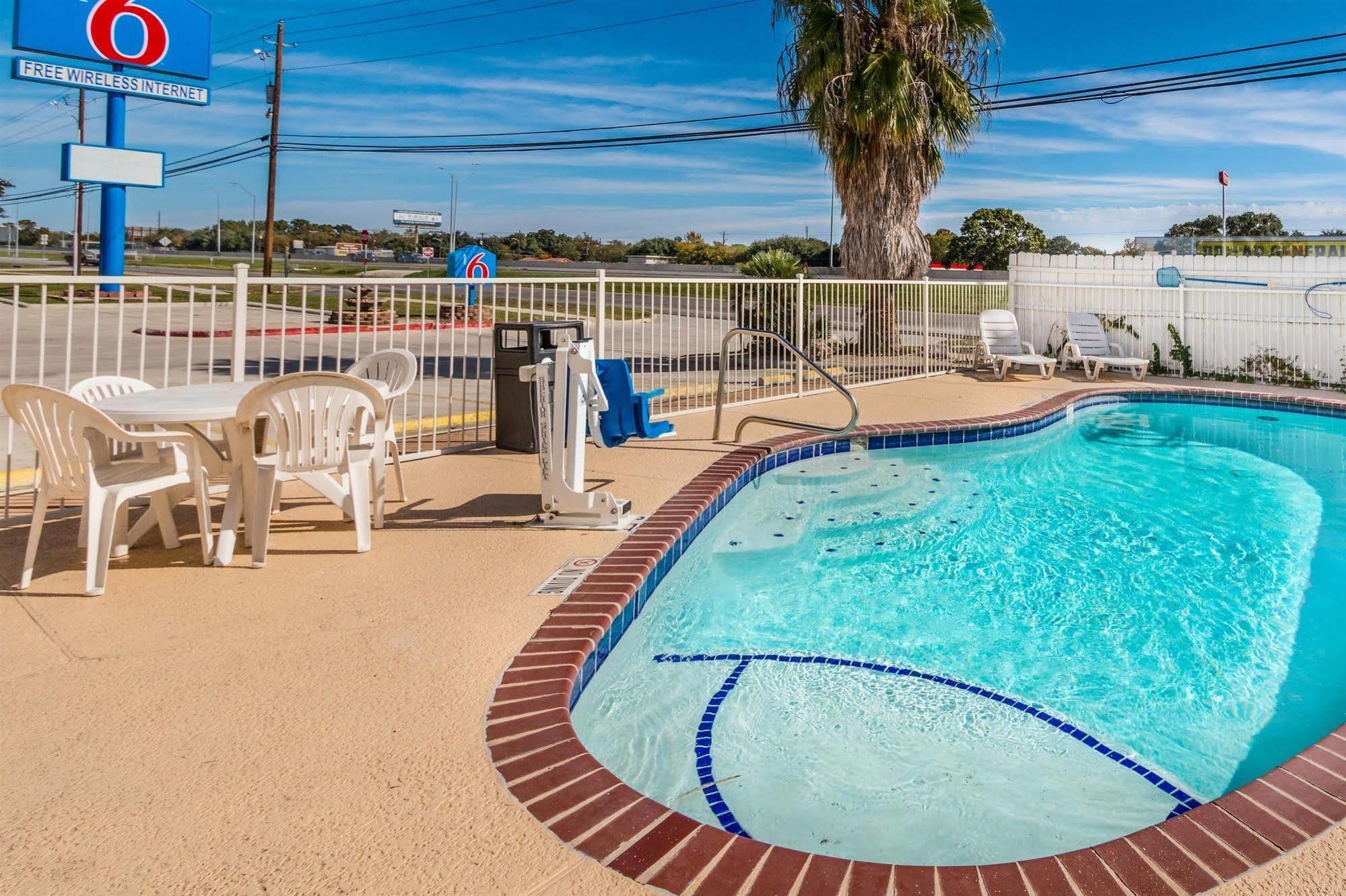 Motel 6-San Marcos, Tx - North Exterior foto